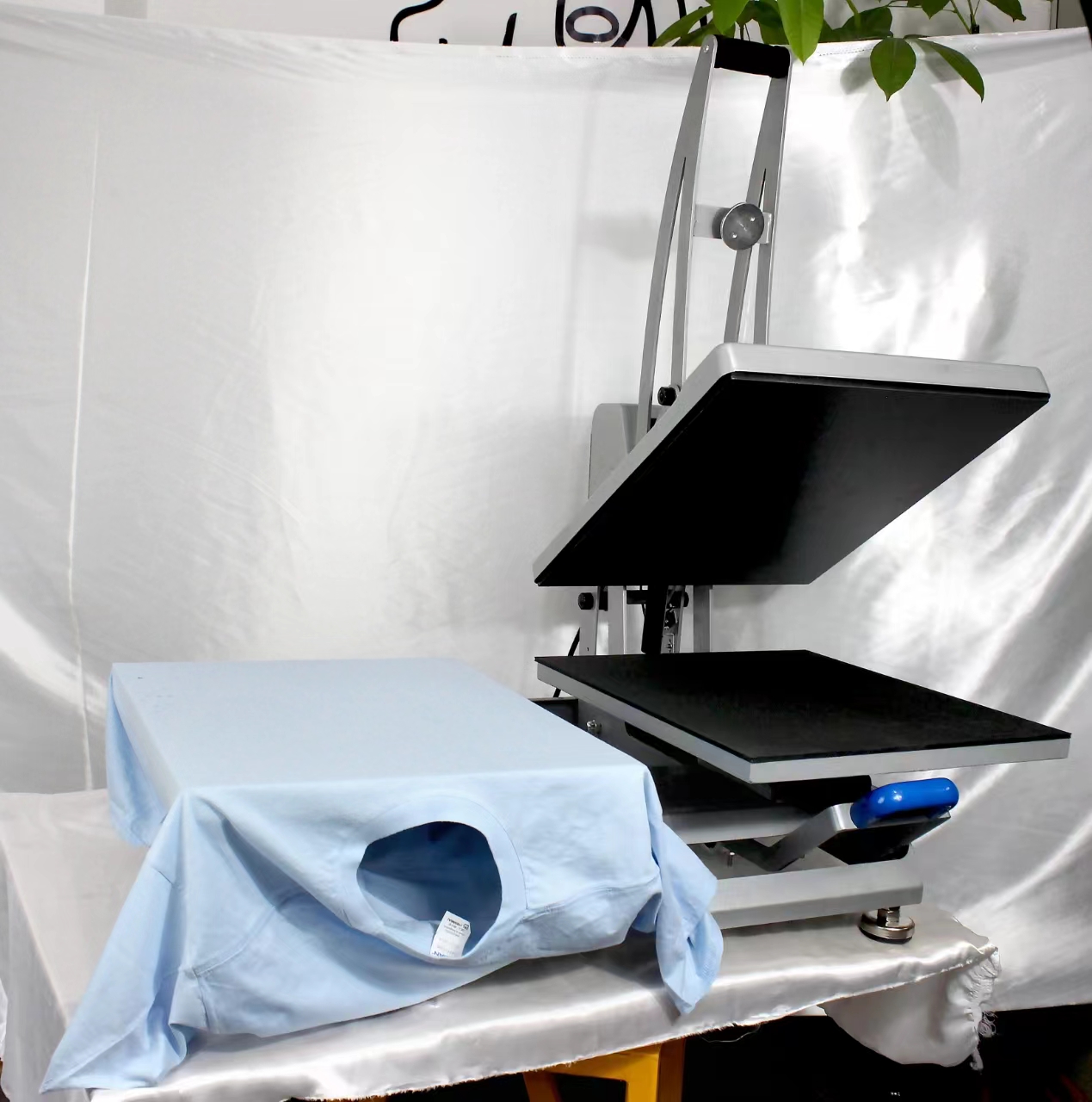CYCH2018 Magnetic Semi-automat - Commercial Printing Machine For Shirts のレビューと価格